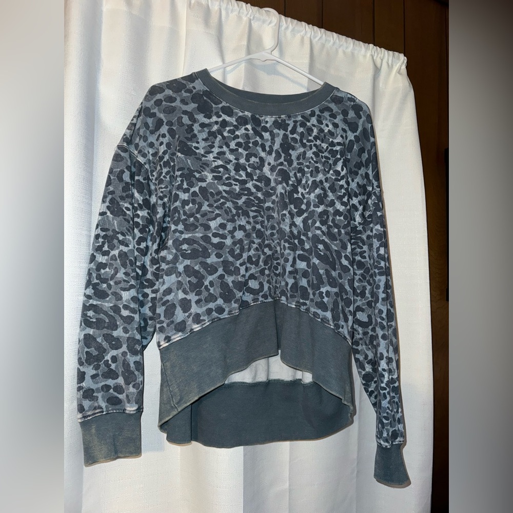 Joy Lab cropped sweatshirt